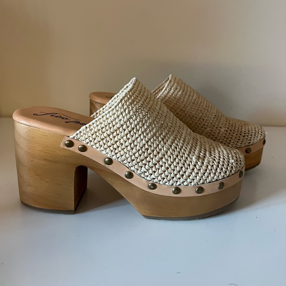 🌟 FREE PEOPLE Claudia Crochet Clog-SIZE 8 - Picture 9 of 16